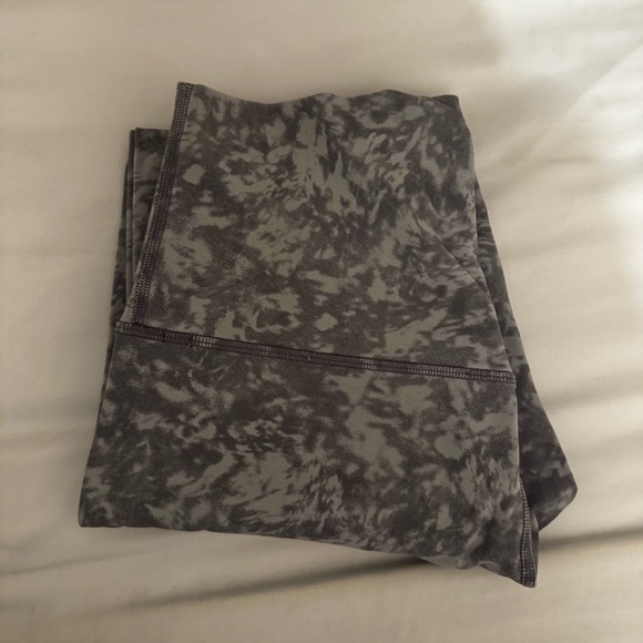 Lululemon align leggings - Picture 3 of 3